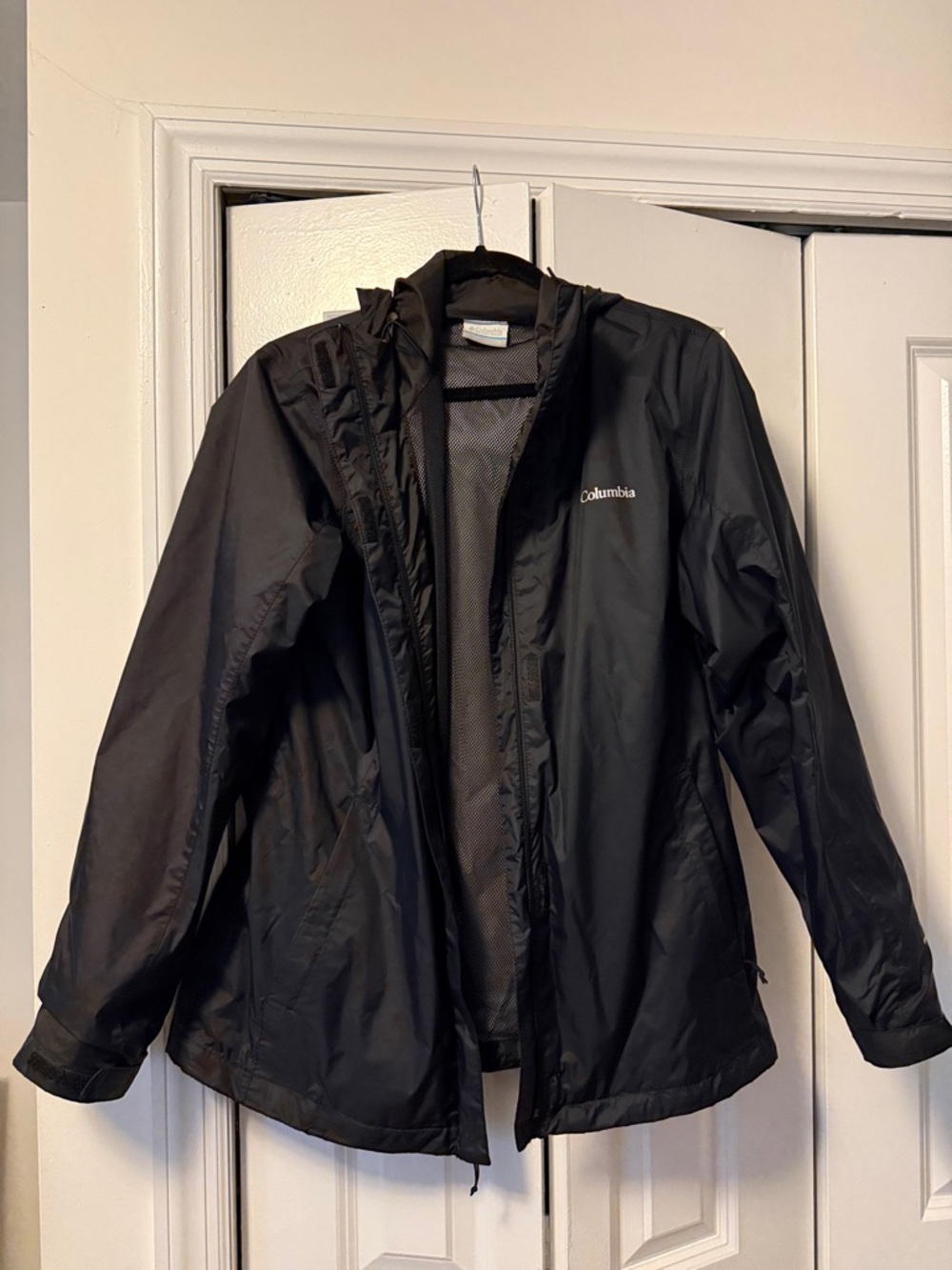 Columbia Black Hooded Windbreaker Jacket